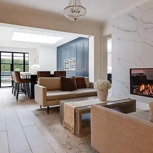 Luxury Georgian Townhouse With Cinema And Parking Chester
