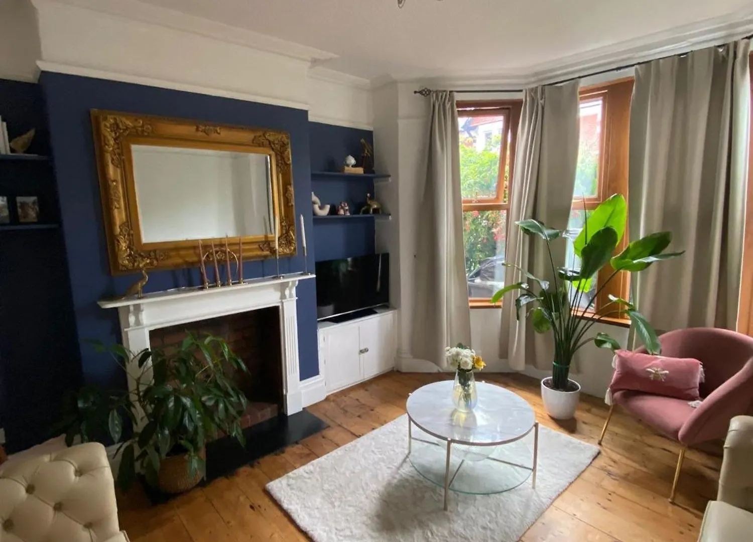 Laytonia Avenue Villa Cardiff